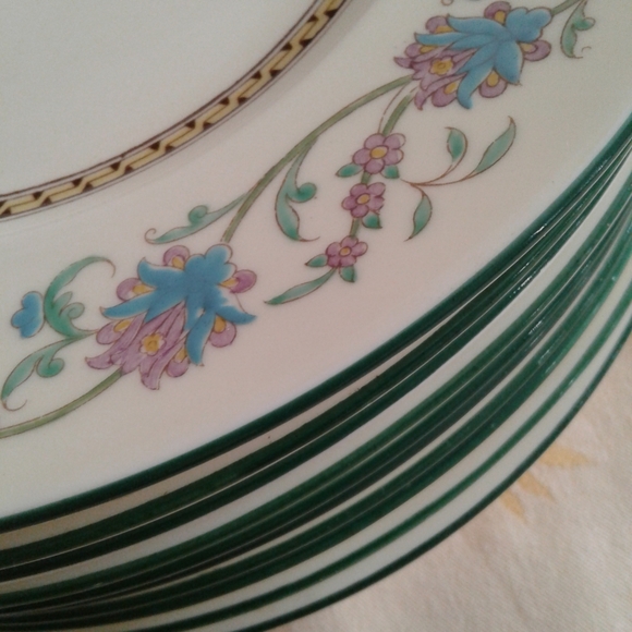 Set of 6 Vintage Wedgewood Dinner Plates 10 3/4" - Picture 7 of 9
